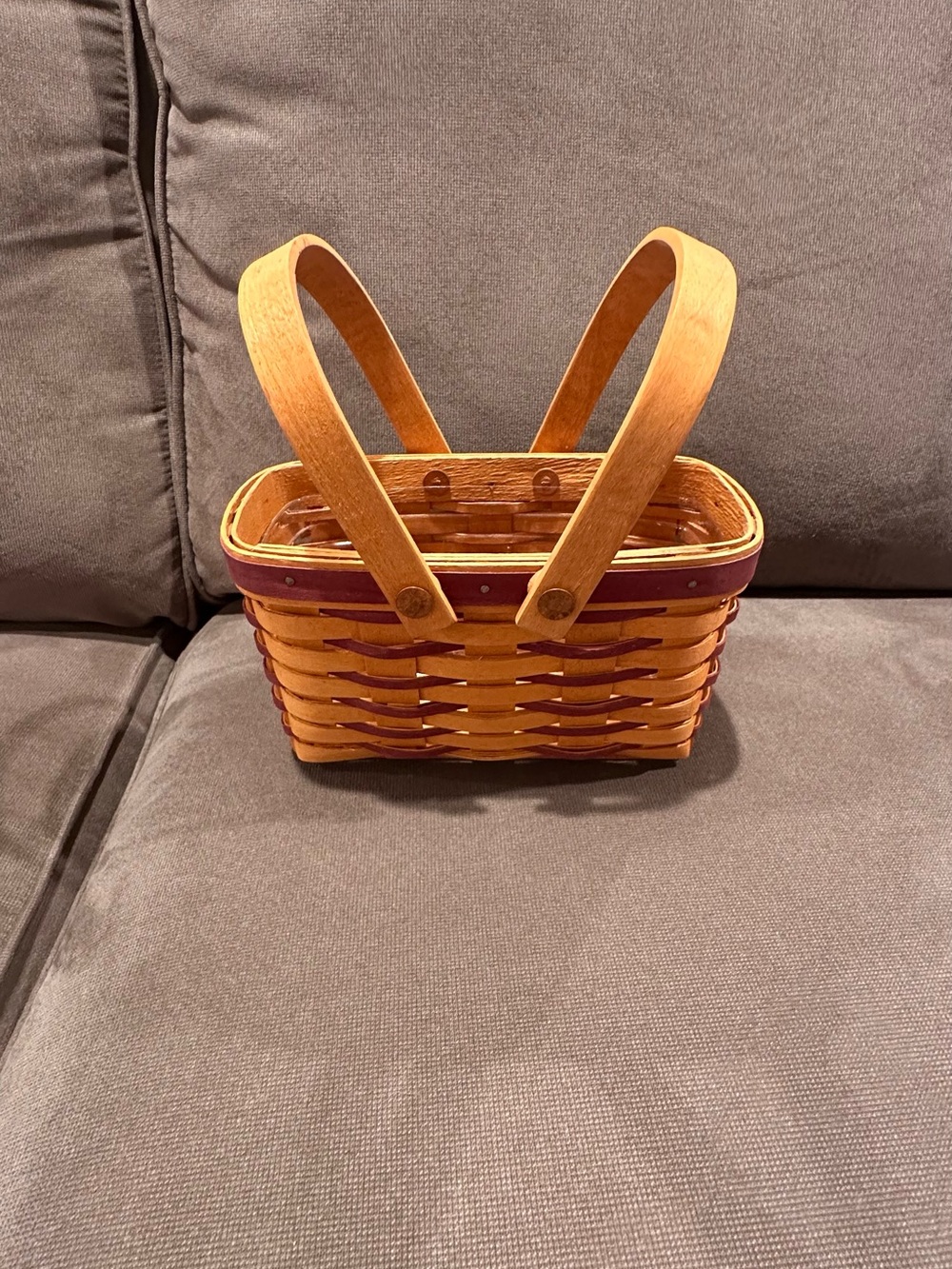 Longaberger 1998 Picture Perfect Sweetheart Basket.